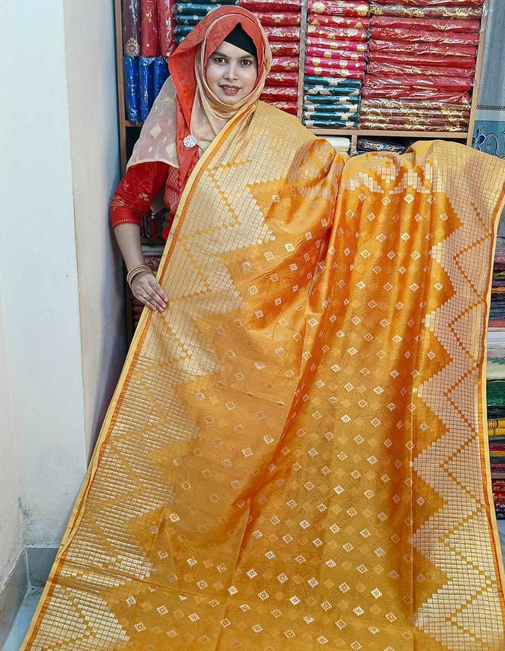 ঝিলিক জামদানী শাড়ি